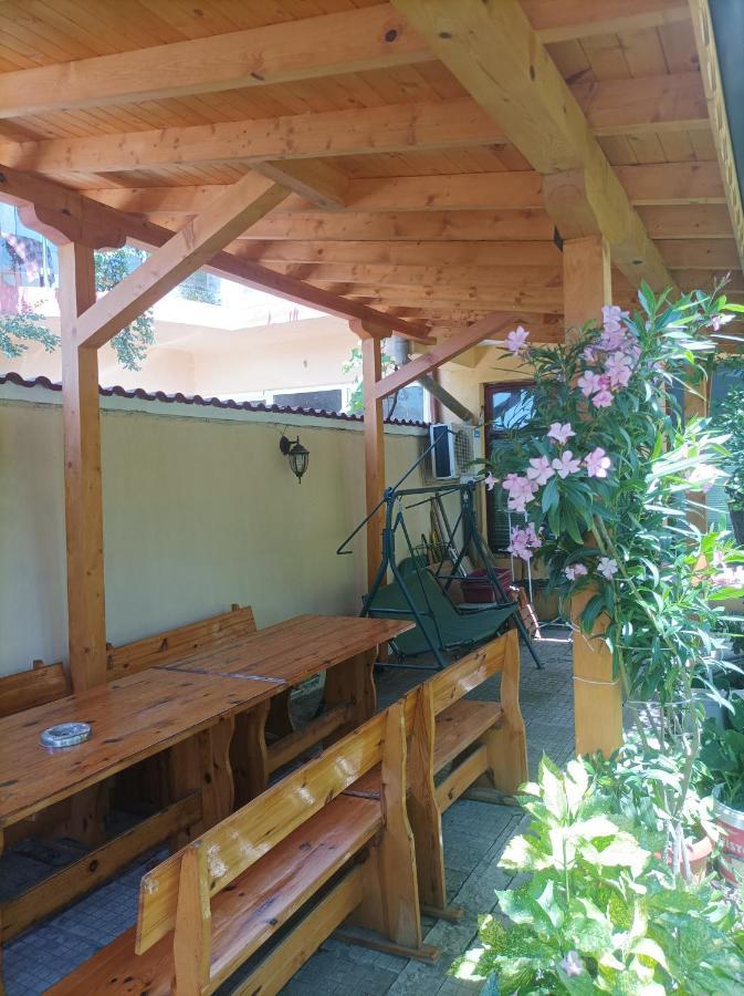 Family Hotel Bohemi II Primorsko Bagian luar foto